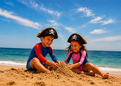 PIRATE FALL · KIDS FREE